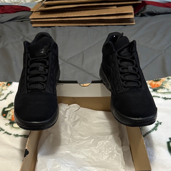 Nike Black Men's Sneakers - Picture 1 of 6